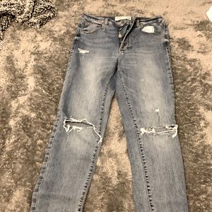 Blue ripped jeans high rised